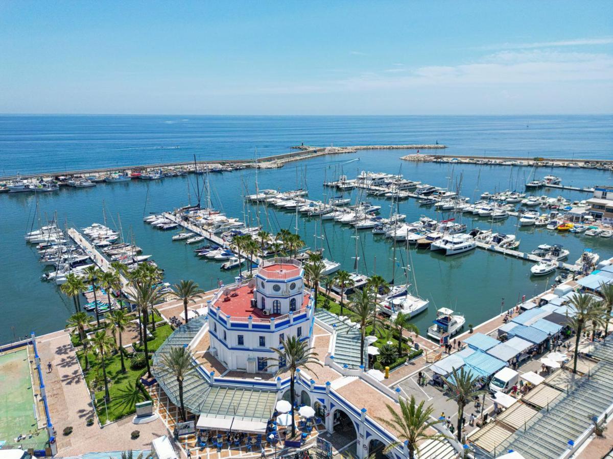 Spacious Beachfront Town House In Estepona With Fully Equipped Kitchen, Pools, Garden, Sea View Exterior foto
